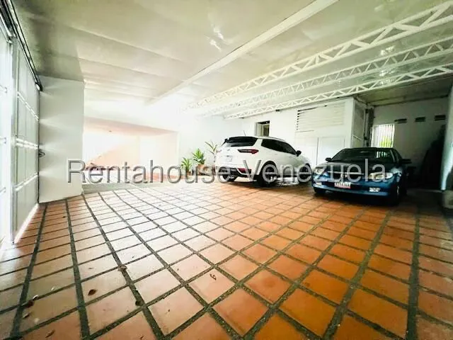 Casa (Multipes Niveles) en Venta en Prados del Este, Distrito Metropolitano - 25
