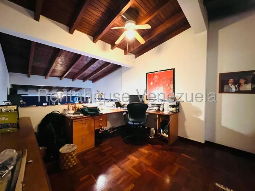 Casa (Multipes Niveles) en Venta en Prados del Este, Distrito Metropolitano - 29
