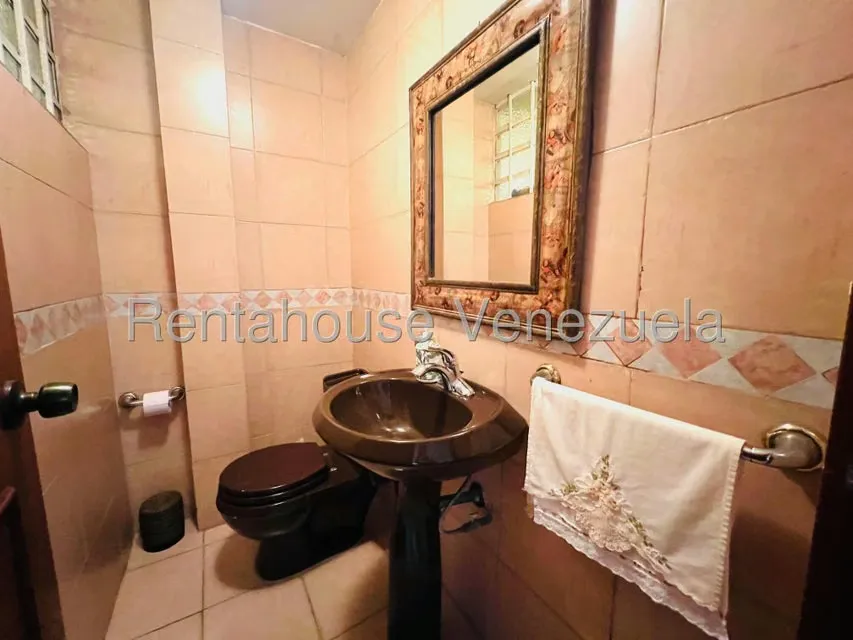 Casa (Multipes Niveles) en Venta en Prados del Este, Distrito Metropolitano - 30