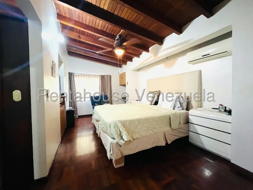 Casa (Multipes Niveles) en Venta en Prados del Este, Distrito Metropolitano - 32