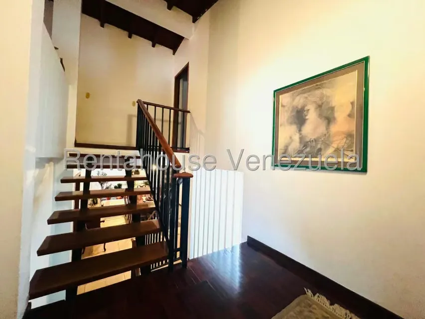 Casa (Multipes Niveles) en Venta en Prados del Este, Distrito Metropolitano - 37
