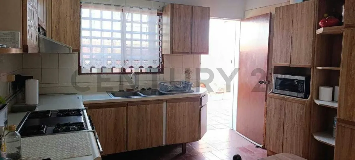 En venta Casa-Quinta con dos apartamentos listos para monetizar - 12