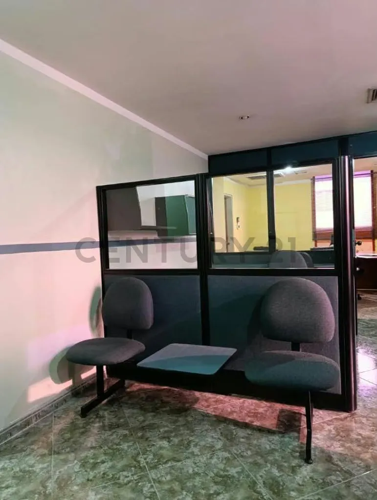 Oficina amoblada en venta Torre Seguros Los Andes - 4
