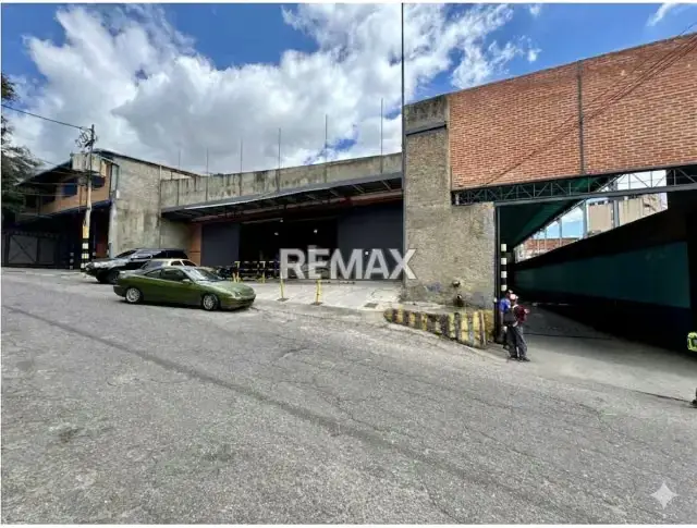 Galpón IndustrialComercial en venta Boleíta Sur