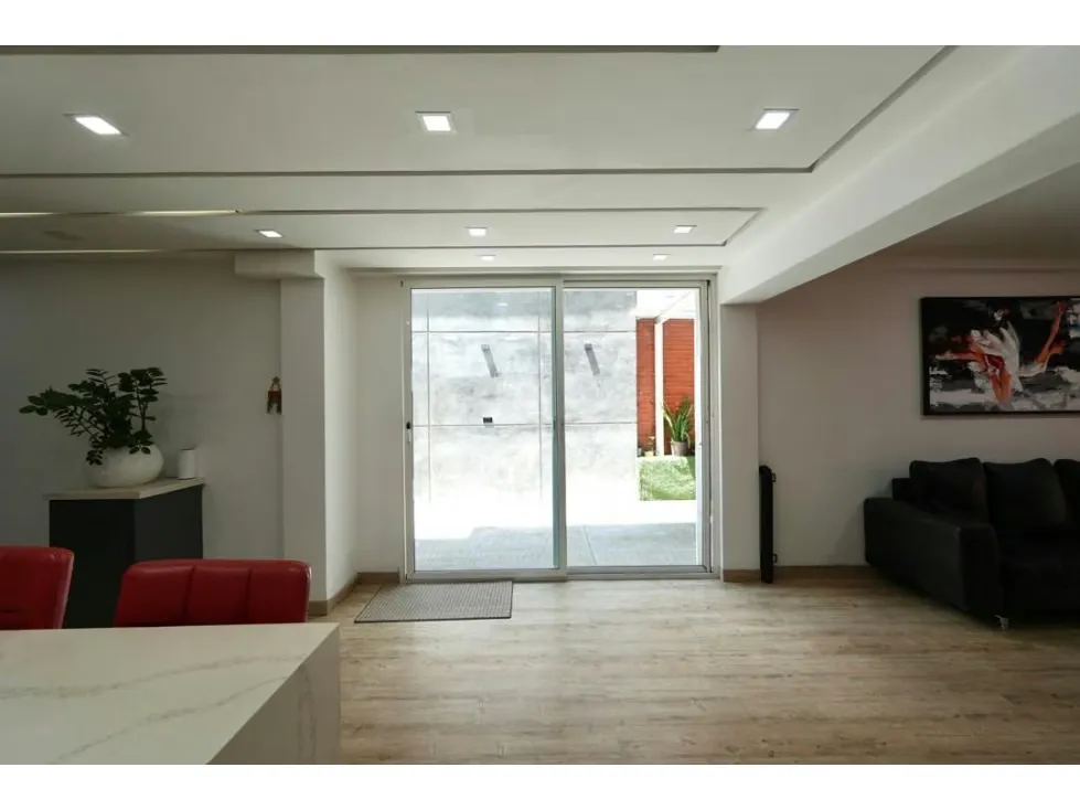 Venta de Casa Colinas de Vista Alegre Completamente Remodelada. 672m2. - 13