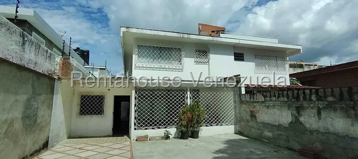 Casa (Duplex) en Alquiler en Los Chorros, Distrito Metropolitano - 2