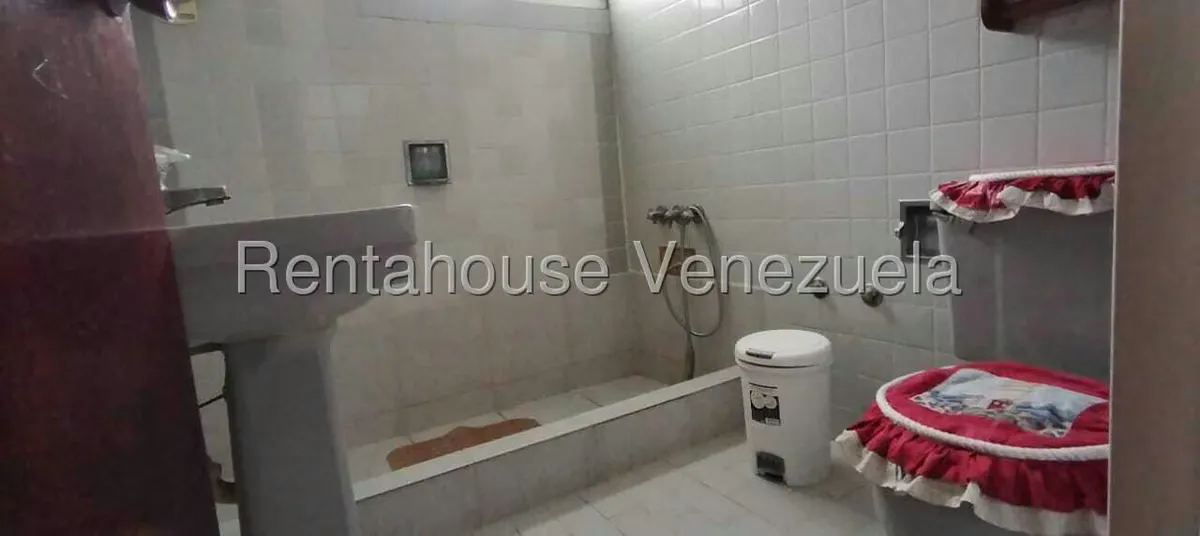 Casa (Duplex) en Alquiler en Los Chorros, Distrito Metropolitano - 16