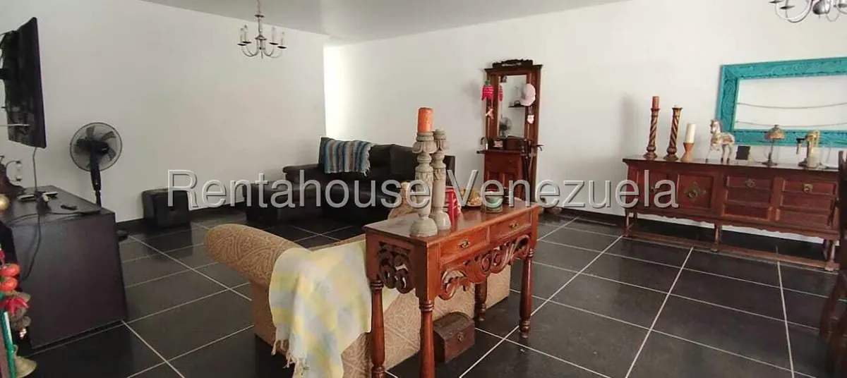 Casa (Duplex) en Alquiler en Los Chorros, Distrito Metropolitano - 4