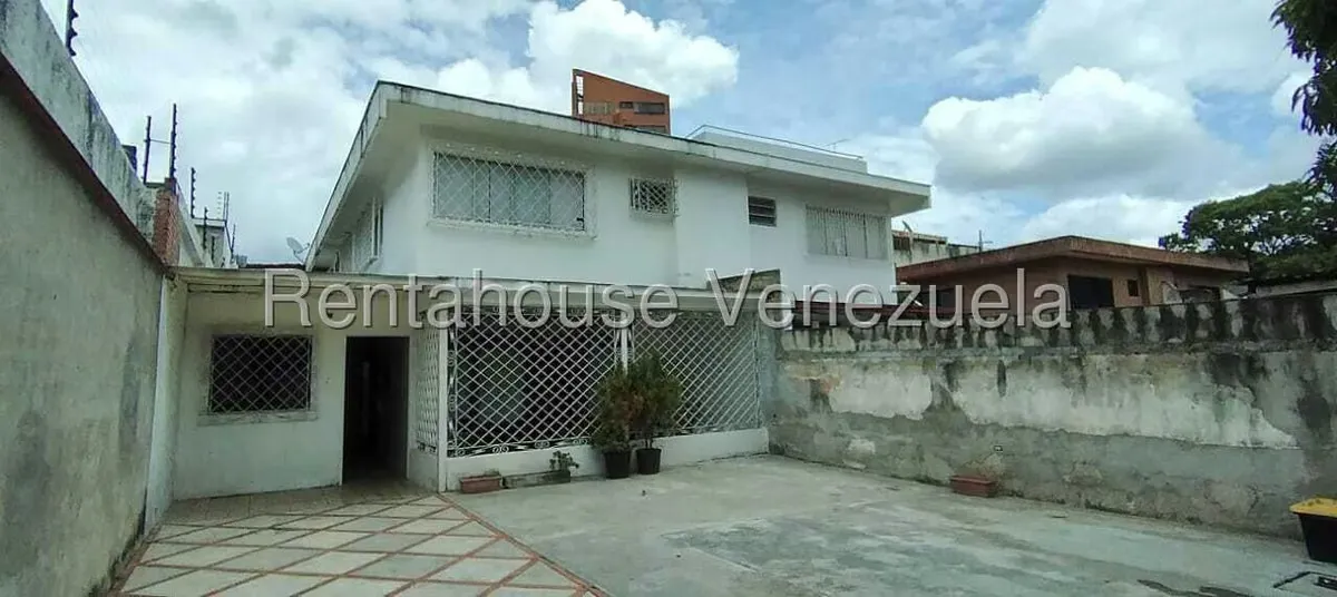 Casa (Duplex) en Alquiler en Los Chorros, Distrito Metropolitano - 32