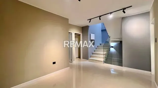 En VENTA Casa a ESTRENAR en Conjunto Cerrado El Solar de La Castellana Estilo Minimalista Cálido. - 2