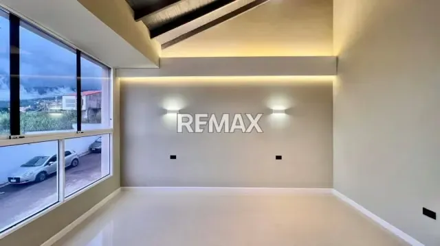 En VENTA Casa a ESTRENAR en Conjunto Cerrado El Solar de La Castellana Estilo Minimalista Cálido. - 4