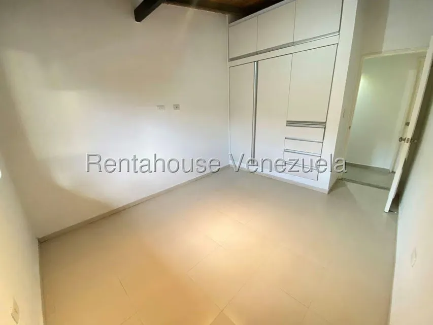 Apartamento (1 Nivel) en Venta en Colinas de La Tahona, Distrito Metropolitano - 25