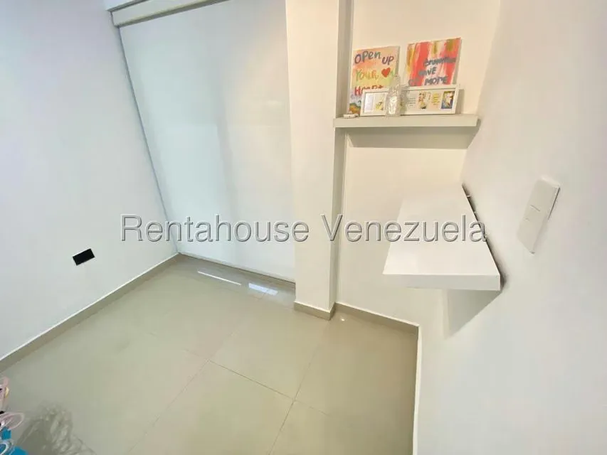Apartamento (1 Nivel) en Venta en Colinas de La Tahona, Distrito Metropolitano - 32