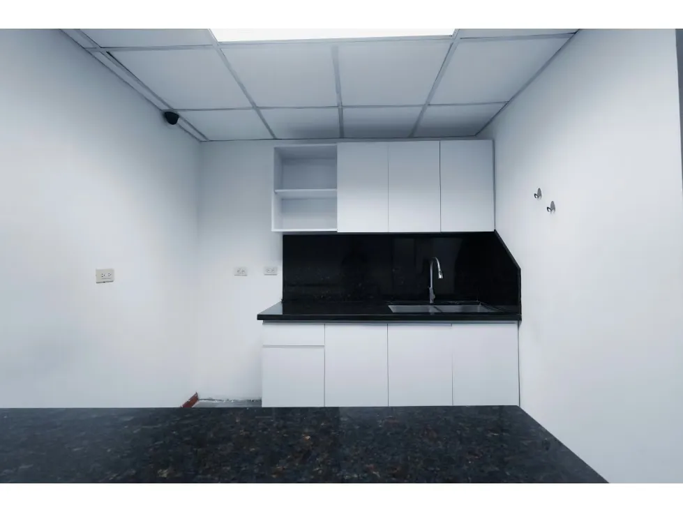 Se vende oficina 181m2 Torre Credicard El Bosque 6505 - 24