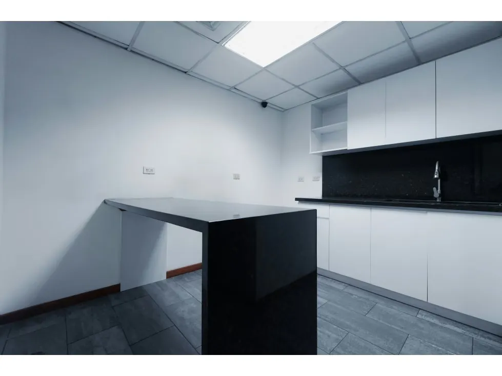 Se vende oficina 181m2 Torre Credicard El Bosque 6505 - 25