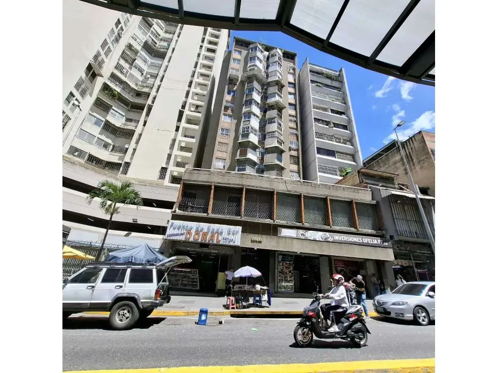 LOCAL COMERCIAL EN ALQUILER EL PUNTO QUE SU MARCA NECESITA 223M2