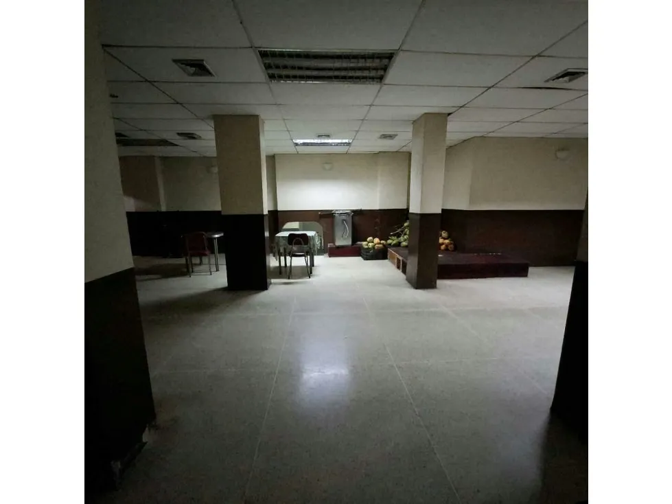 LOCAL COMERCIAL EN ALQUILER EL PUNTO QUE SU MARCA NECESITA 223M2 - 8