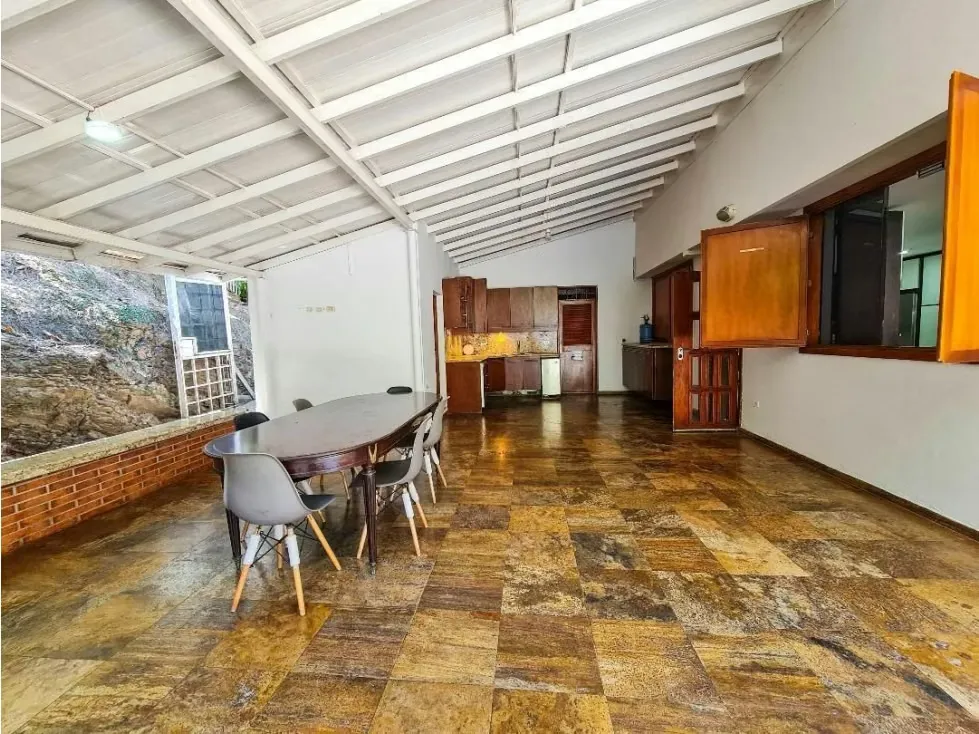 Casa en venta 991m², Cumbres de Curumo - 2