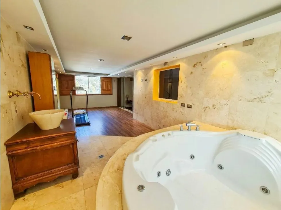 Casa en venta 991m², Cumbres de Curumo - 9
