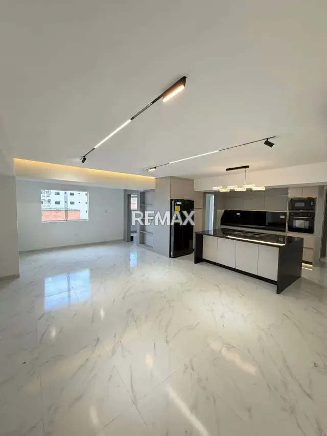 BELLO APARTAMENTO EN VENTA EN URB. BASE ARAGUA