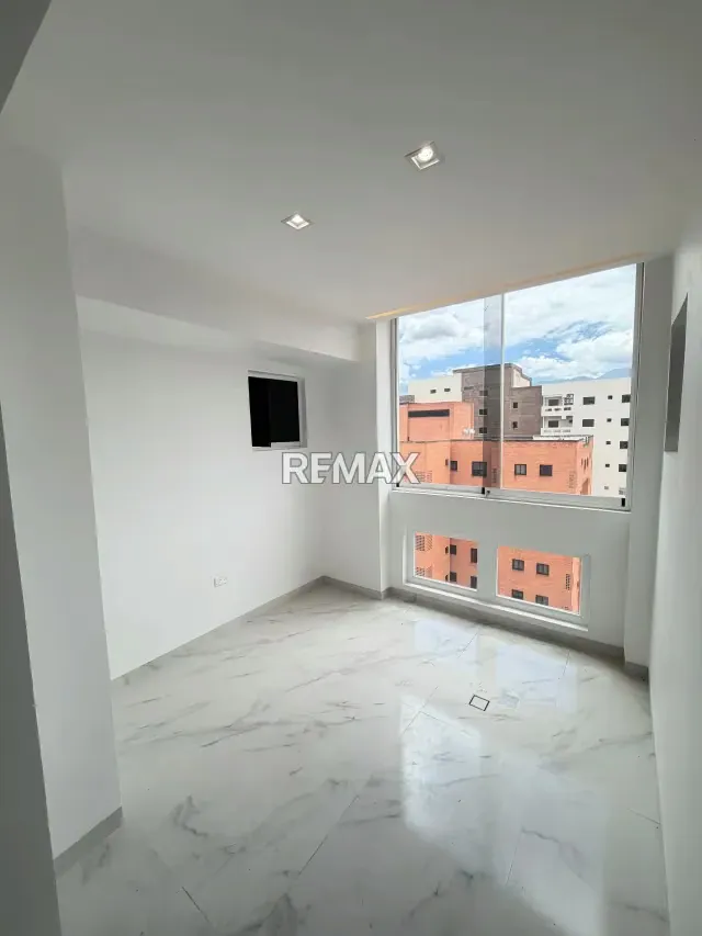 BELLO APARTAMENTO EN VENTA EN URB. BASE ARAGUA - 6