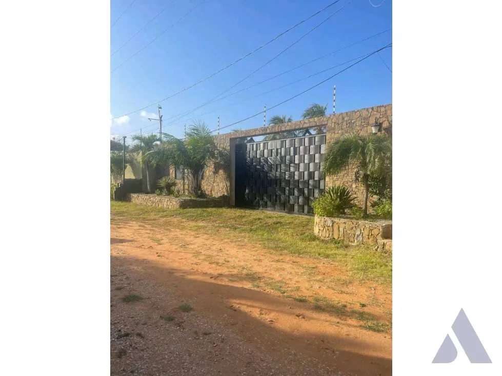 Vendo posada 3140m2 El Tirano Edo.Nueva Esparta 8073 - 5