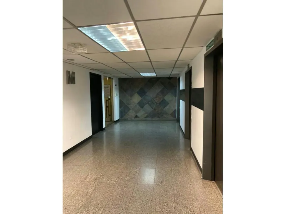 Se vende oficina 120m2 Los Ruices 9289 - 3
