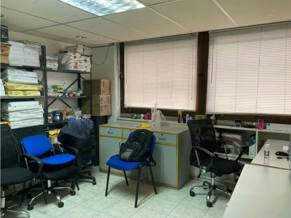 Se vende oficina 120m2 Los Ruices 9289 - 6