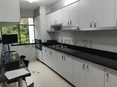 Excelente apartamento remodelado de lujo listo ara entrar - 7