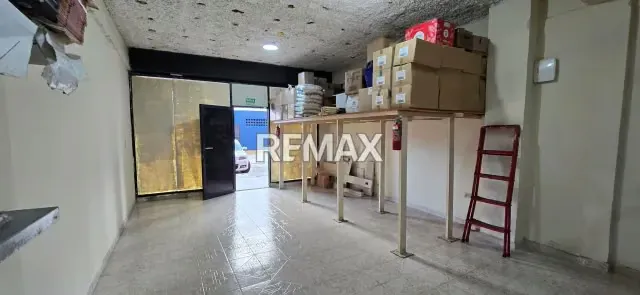 LOCAL COMERCIAL EN VENTA EN C.C.P Y RESIDENCIAL BAYONA - 8