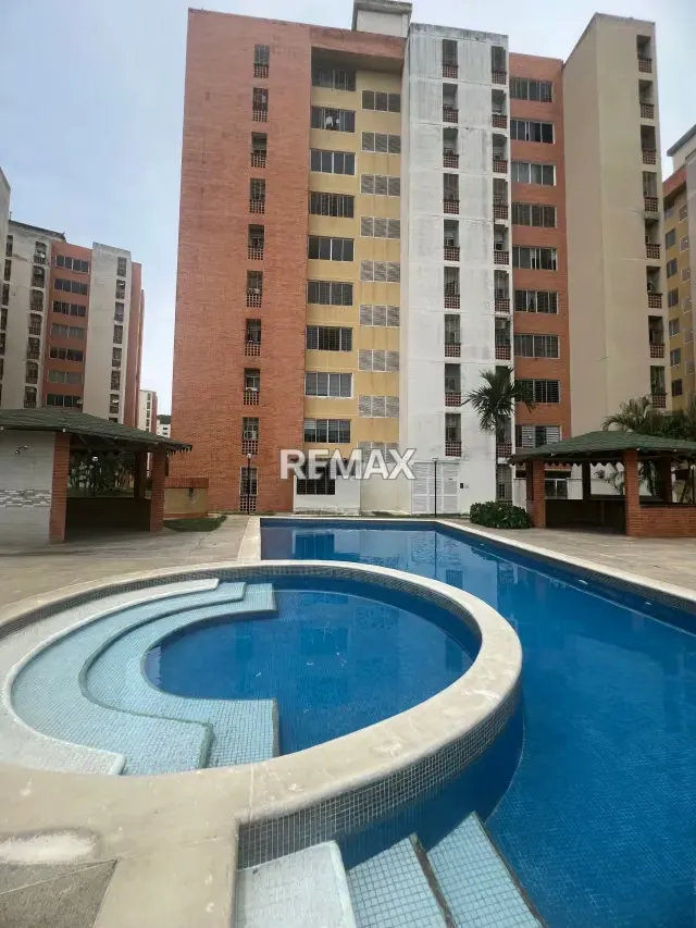 En venta impecable apartamento listo para habitar en Residencias Doral Country, Rincón Mañongo (Naguanagua). - 2