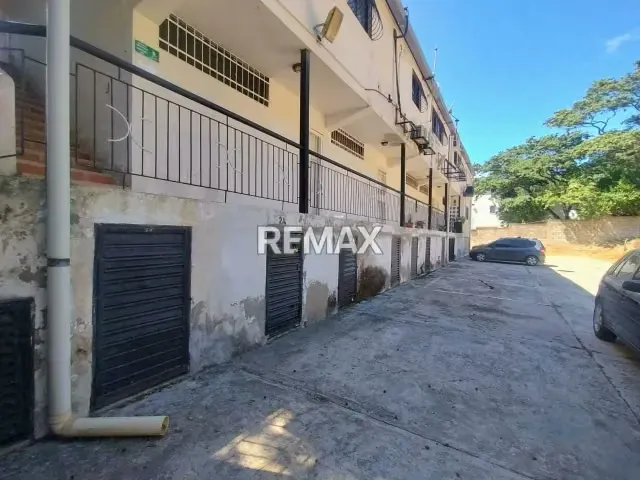 Cómodo apartamento tipo estudio en alquiler en Cocheima, La Asunción. Semi-amoblado. - 2