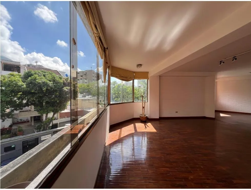 Se alquila Apto 209m² 3h+s/3b/3p La Castellana