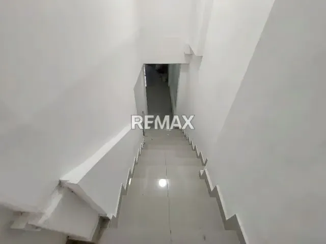 CASA EN VENTA A Pie de Calle, Barrio Sucre, Más arriba del Leñador. - 12