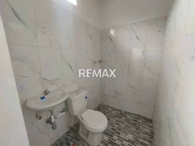 CASA EN VENTA A Pie de Calle, Barrio Sucre, Más arriba del Leñador. - 15