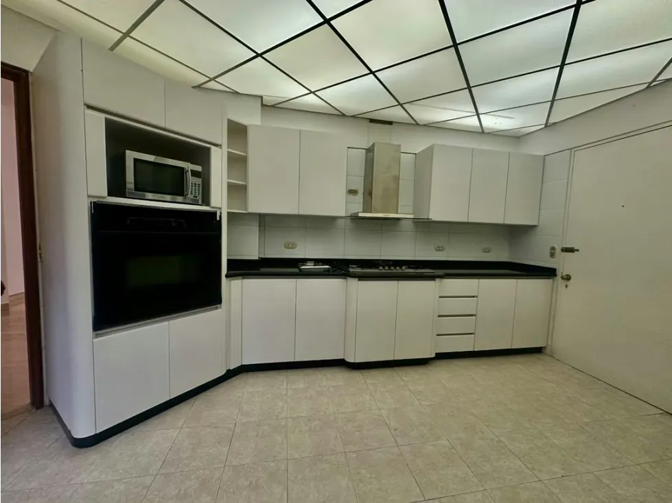Se alquila Apto 278m² 4h+s/4b+s/4p Colinas de Valle Arriba - 6