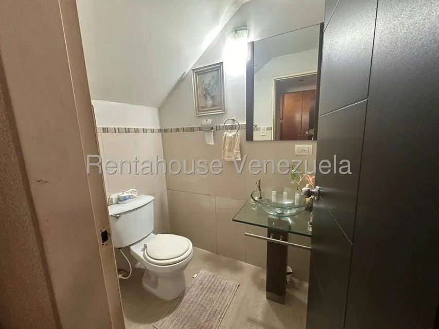 Casa (Duplex) en Venta en Villa Antigua, Portuguesa - 5