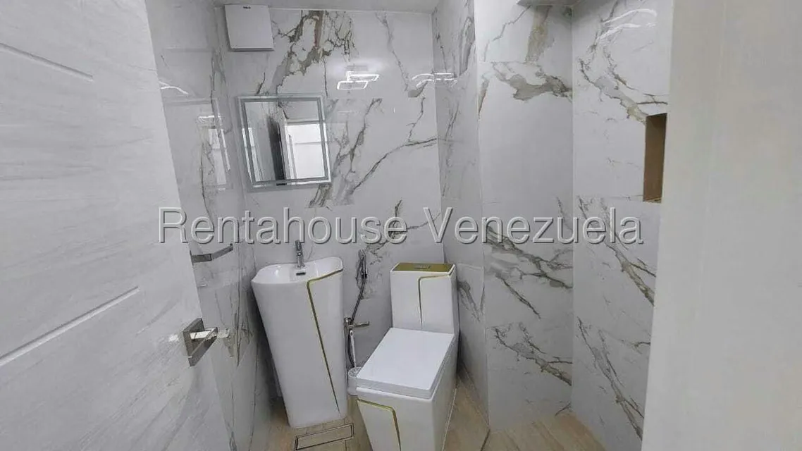 Apartamento (1 Nivel) en Venta en Casalta II, Distrito Metropolitano - 12