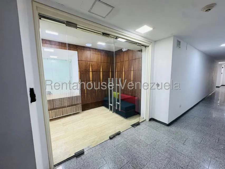 Oficina en Venta en Macaracuay, Distrito Metropolitano - 2