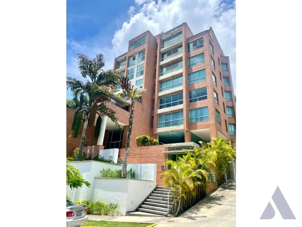Vendo apartamento Ph 300+280m2 Los Campitos 3725