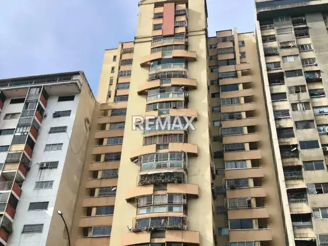 LINDO Y AMPLIO APARTAMENTO EN VENTA EN LOS RUICES