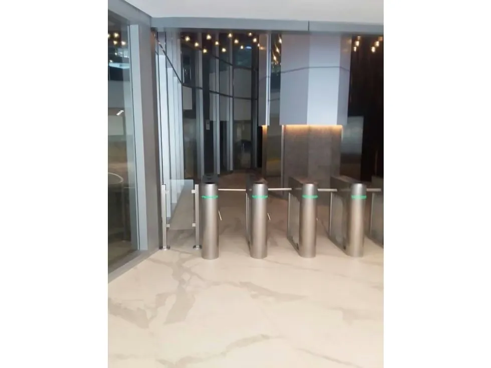 Se vende oficina 115m2 Las Mercedes 0144 - 3
