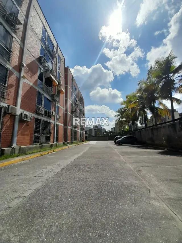 Venta de apartamento en Urbanizacion Las Islas Residencias 411 Guarenas