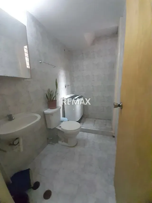 Venta de apartamento en Urbanizacion Las Islas Residencias 411 Guarenas - 12