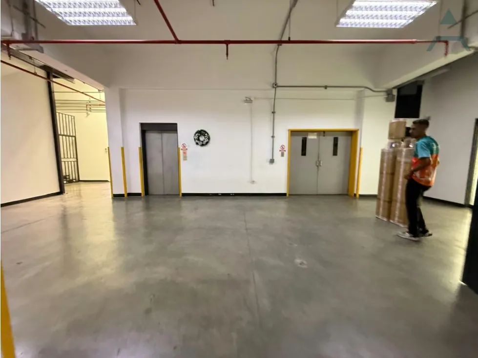 Se vende Oficina 775m² 2b/6p Boleita Norte - 3
