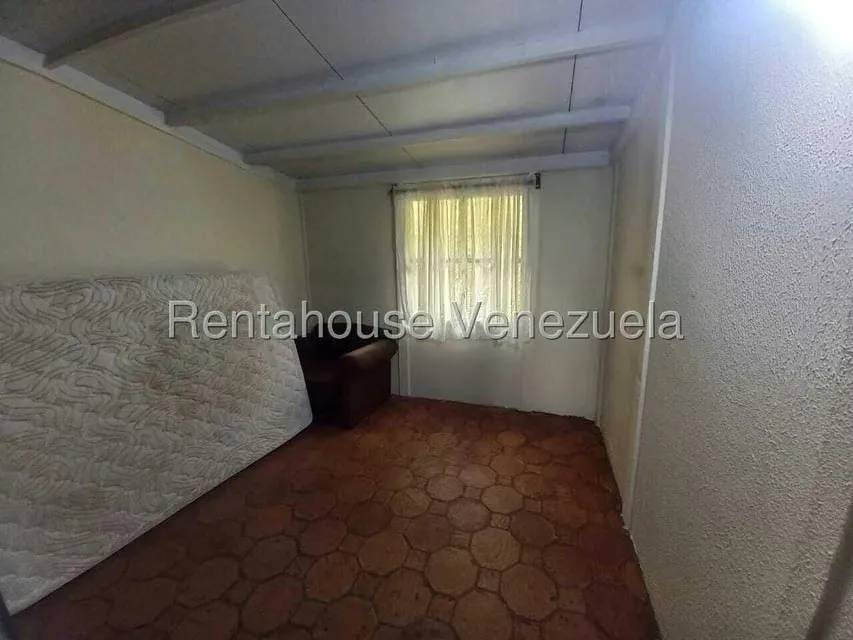 Casa (1 Nivel) en Venta en Avenida Principal Cecilio Acosta, Miranda - 15