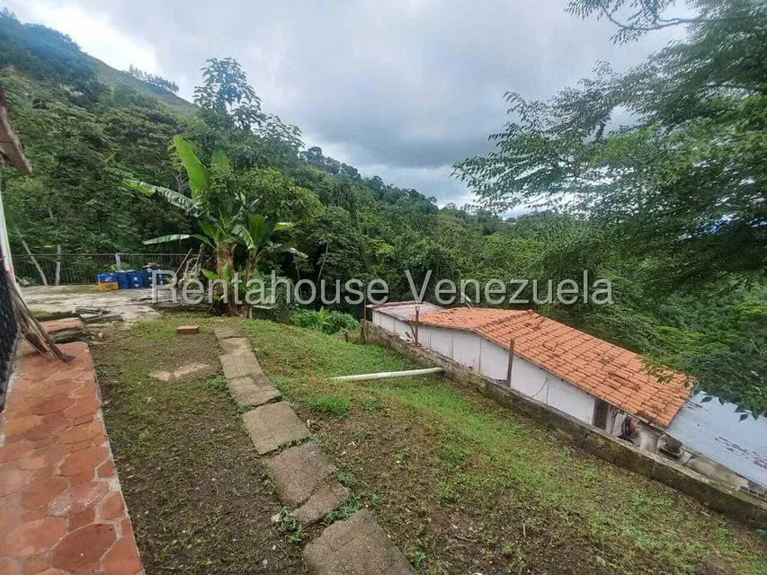 Casa (1 Nivel) en Venta en Avenida Principal Cecilio Acosta, Miranda - 26