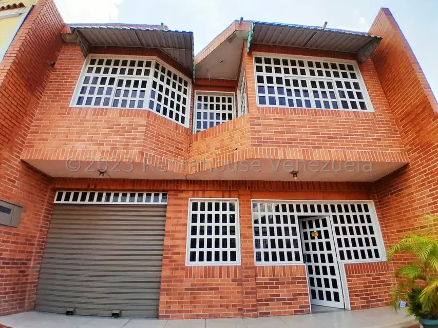 Comercial (Consultorio Medico) en Venta en Centro, Aragua