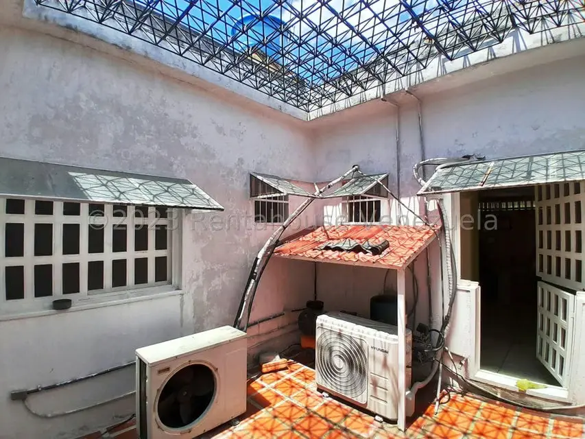 Comercial (Consultorio Medico) en Venta en Centro, Aragua - 29