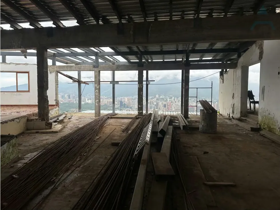 Se vende casa 1240m² Colinas de Bello Monte - 5